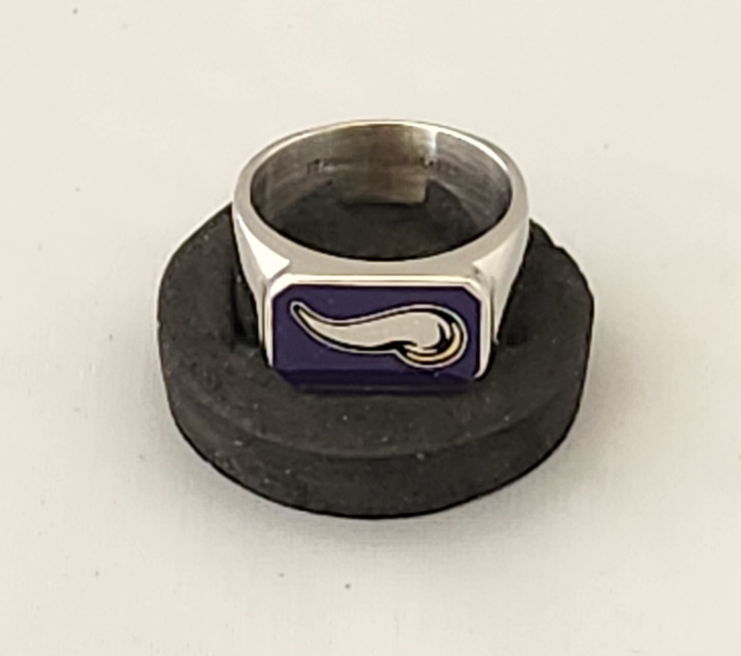 Minnesota Vikings Steel Ring Bottle Opener Size 12 - NFL Football