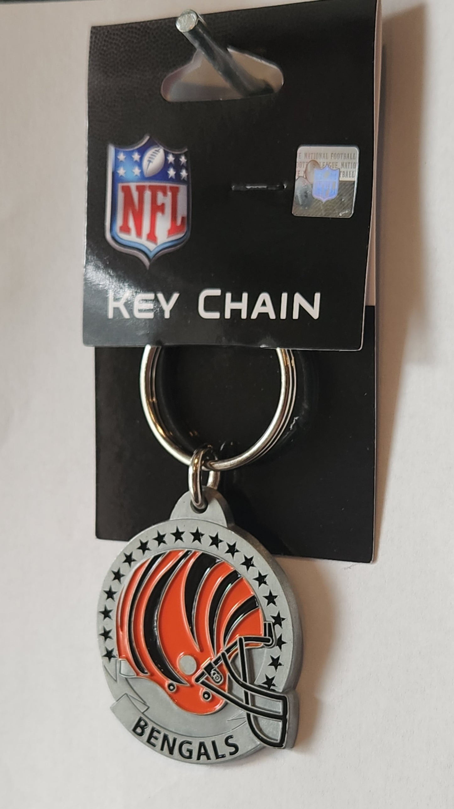 Cincinnati Bengals Helmet Metal Key Chain NFL Football (Round Variant)