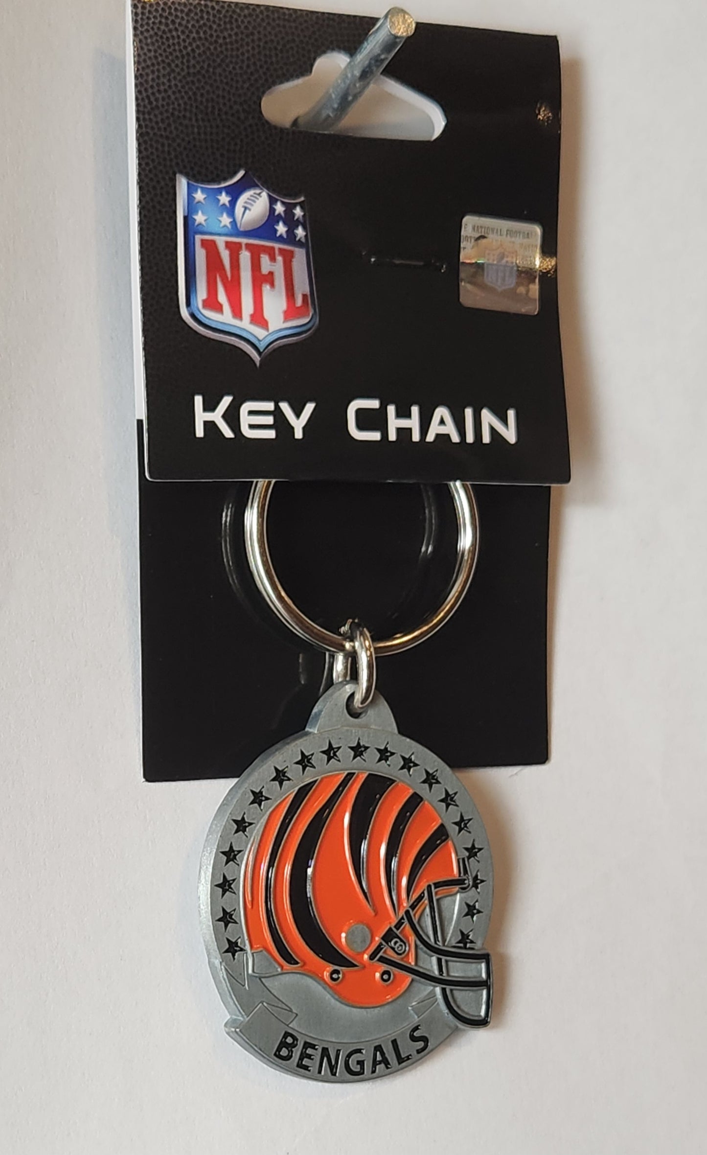 Cincinnati Bengals Helmet Metal Key Chain NFL Football (Round Variant)