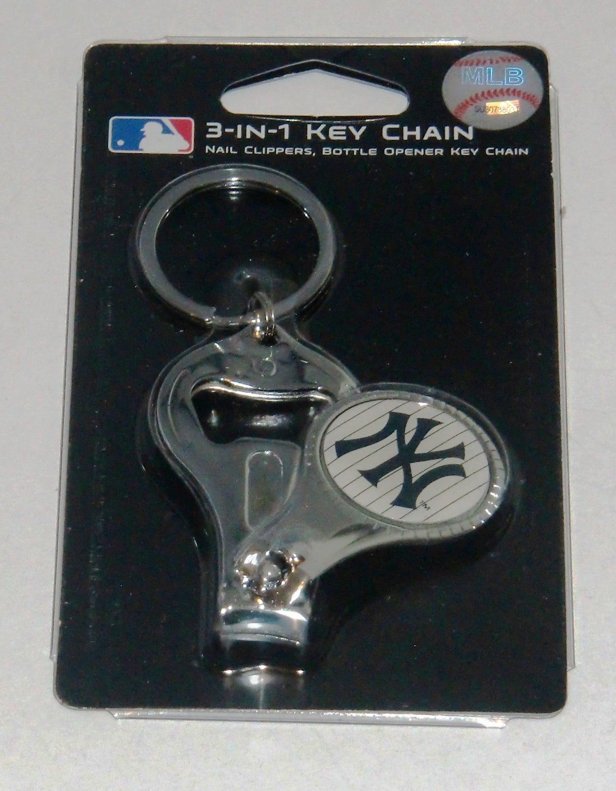 New York Yankees 3-IN-1 Metal Key Chain with Team Emblem (MLB)