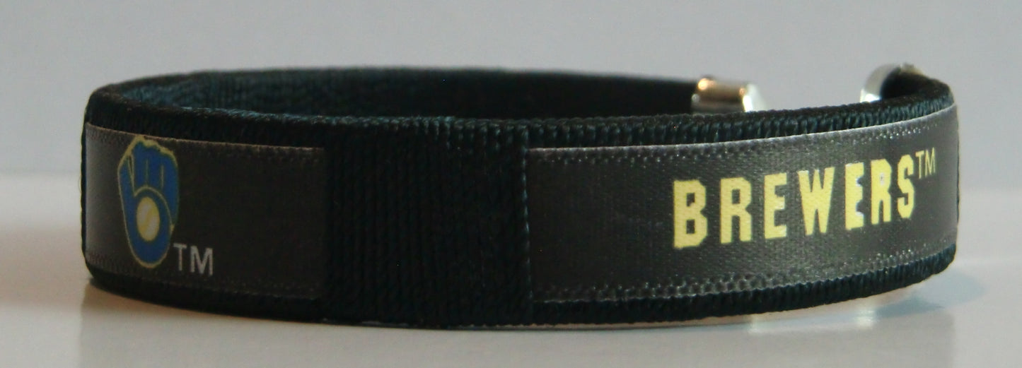 Milwaukee Brewers Fan Band Bracelet MLB Licensed Baseball