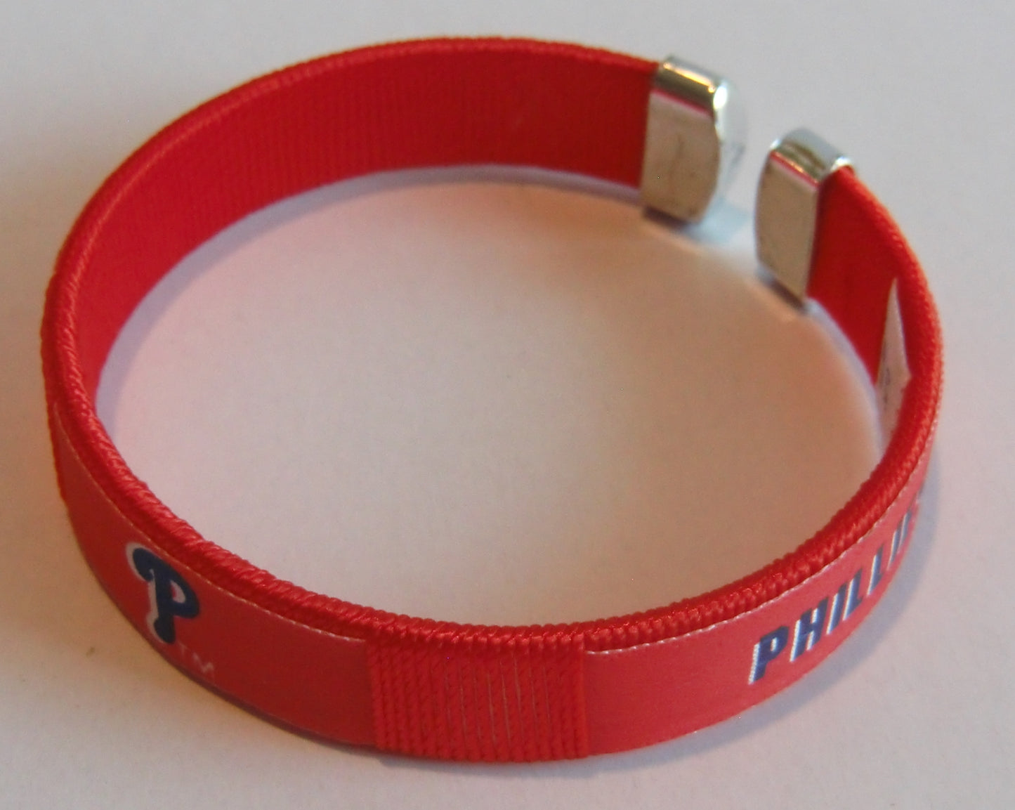 Philadelphia Phillies Fan Band Bracelet MLB Licensed Baseball